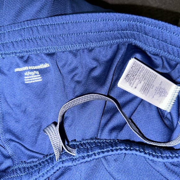 Like New Amazon Essentials Shorts XL - Picture 3 of 3